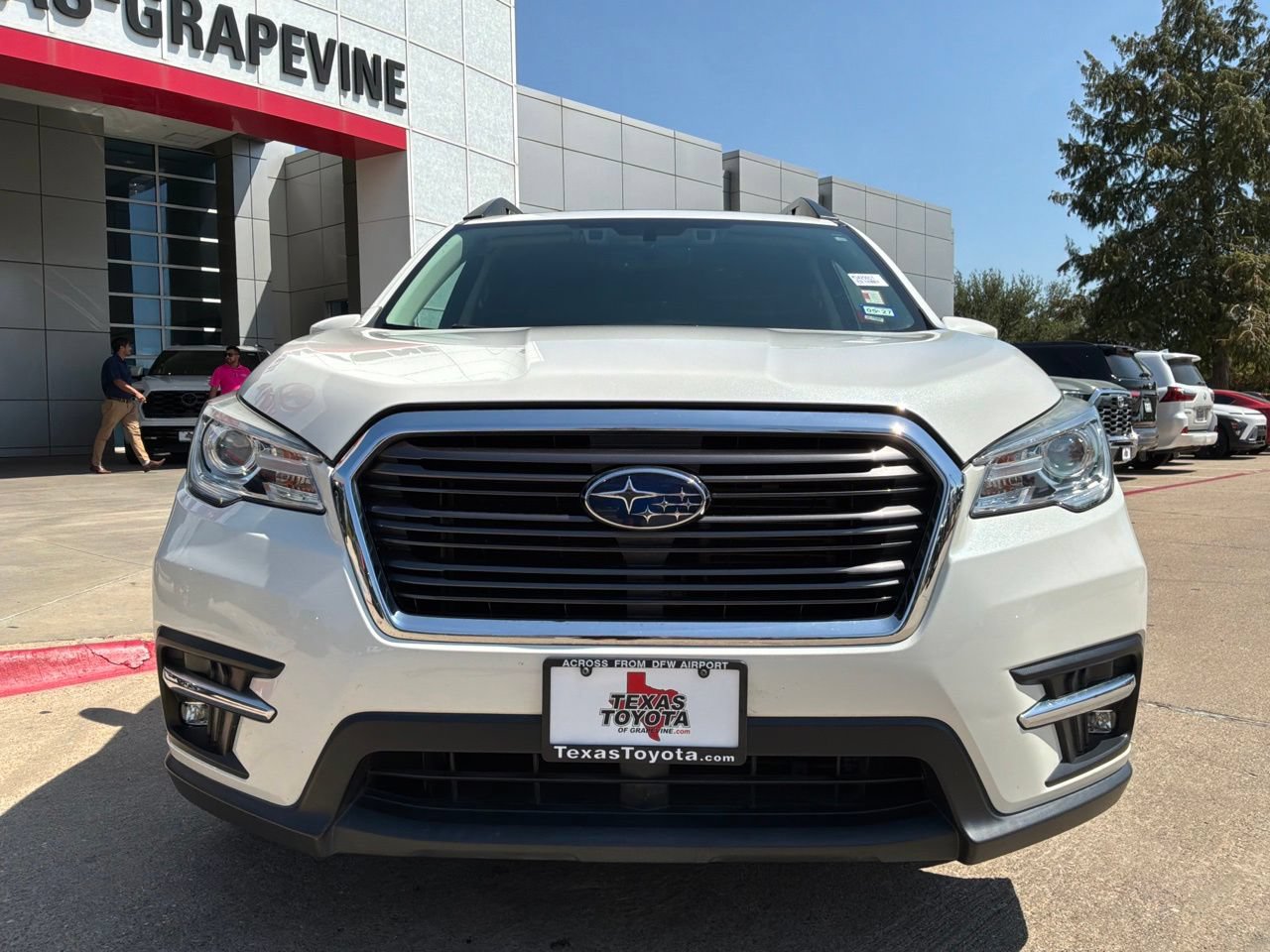 Used 2021 Subaru Ascent Limited w/ Technology Package AWD/4WD image 3
