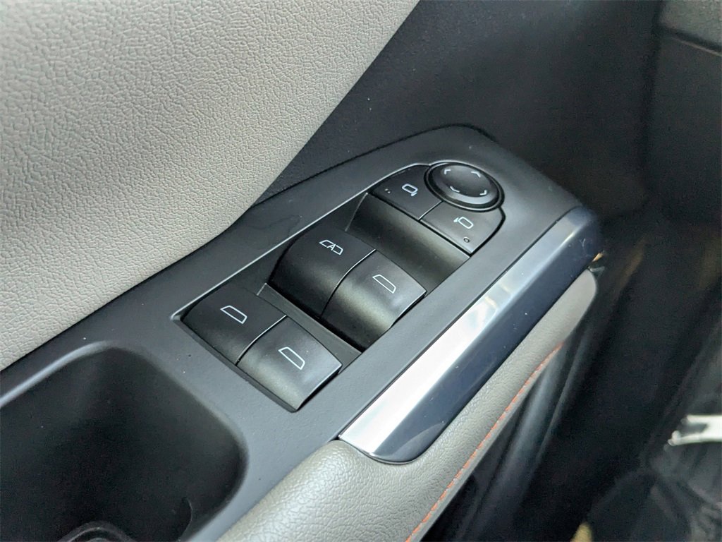 Certified 2025 Chevrolet Traverse LT image 19