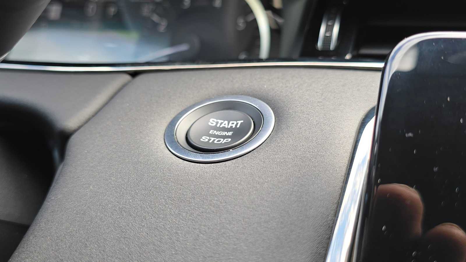 Used 2023 Land Rover Range Rover Evoque R-Dynamic SE AWD/4WD image 35