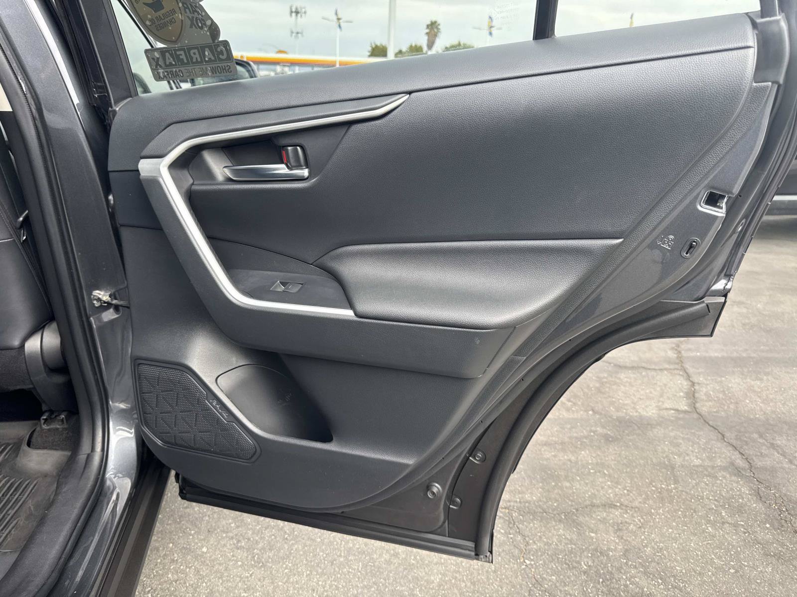 Used 2022 Toyota RAV4 XLE Premium AWD/4WD image 29