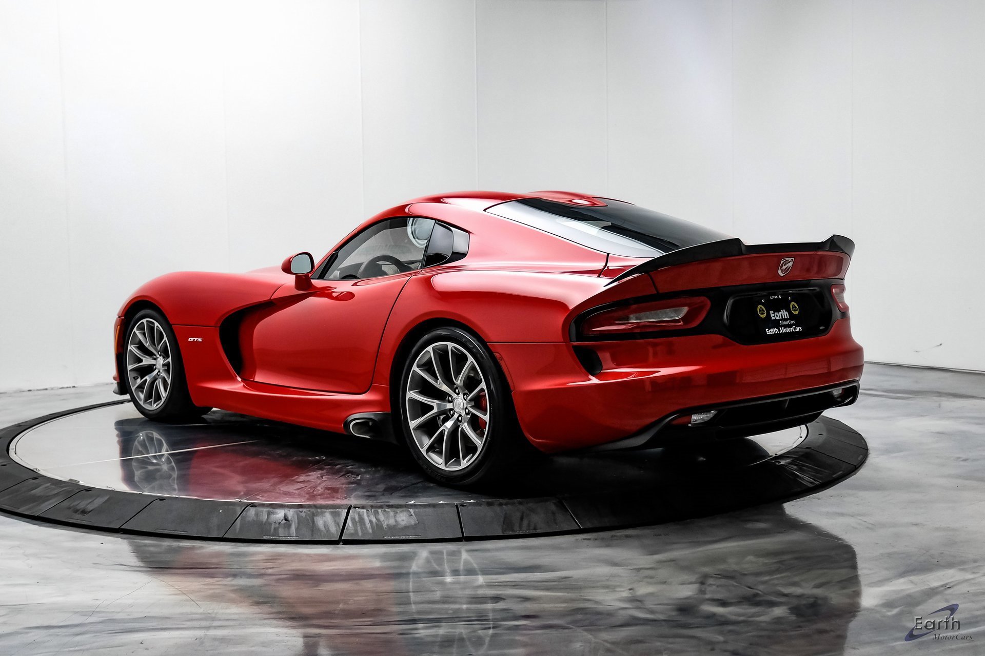 Used 2014 SRT Viper GTS w/ GTS Laguna Interior Package image 8