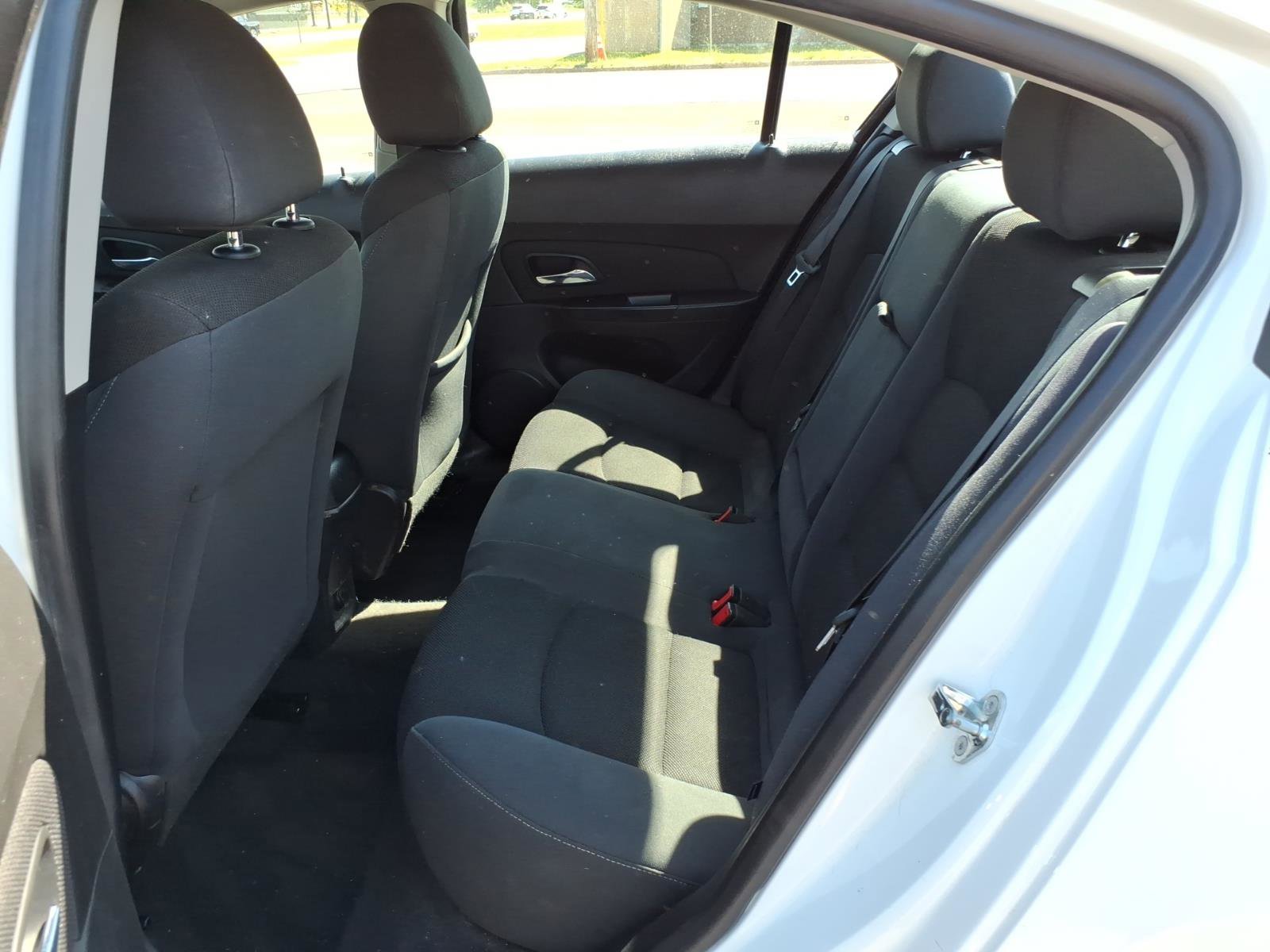 Used 2016 Chevrolet Cruze LT FWD image 11