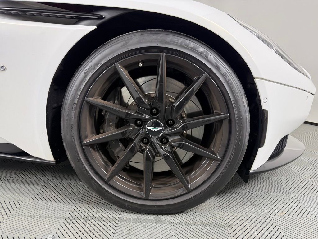 Used 2018 Aston Martin DB11 V12 image 14