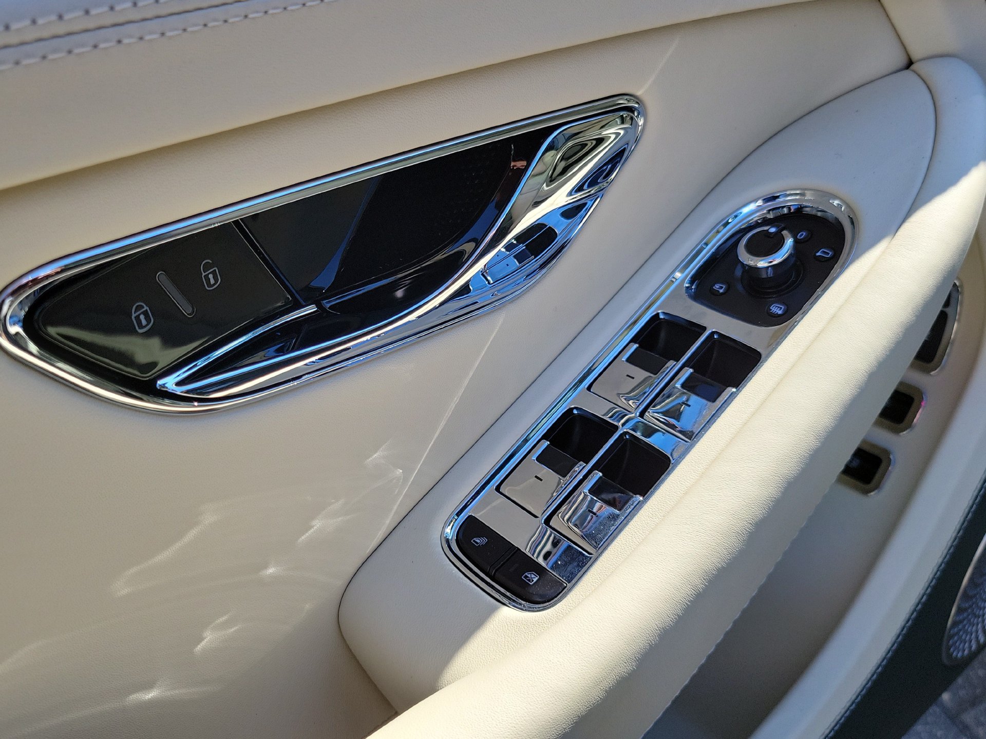 New 2026 Bentley Continental GT AWD/4WD image 13