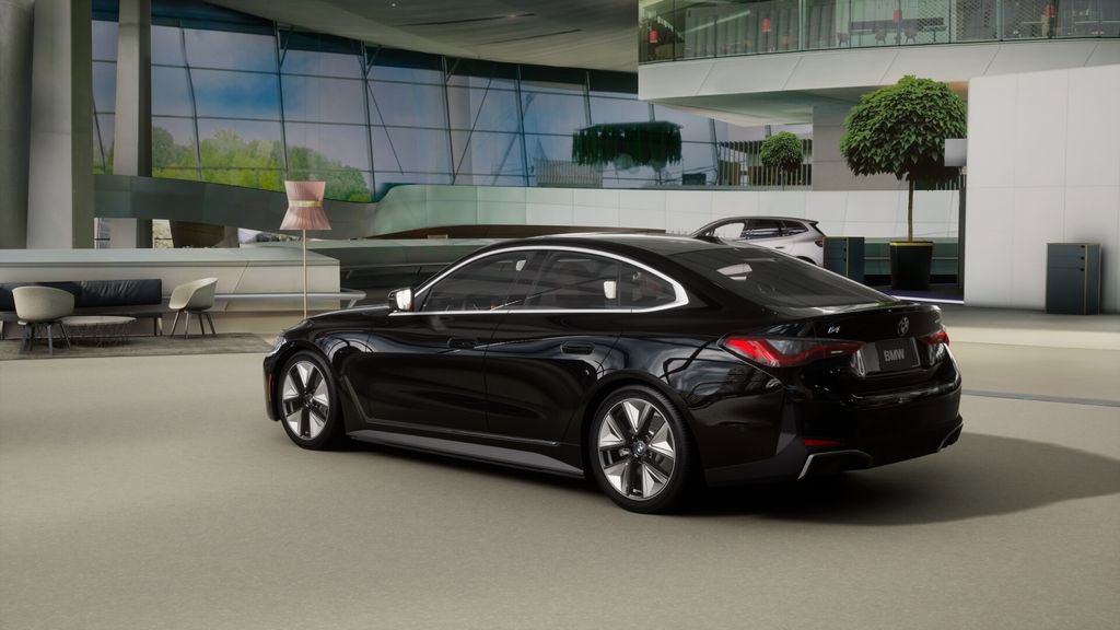 New 2025 BMW i4 eDrive40 image 2