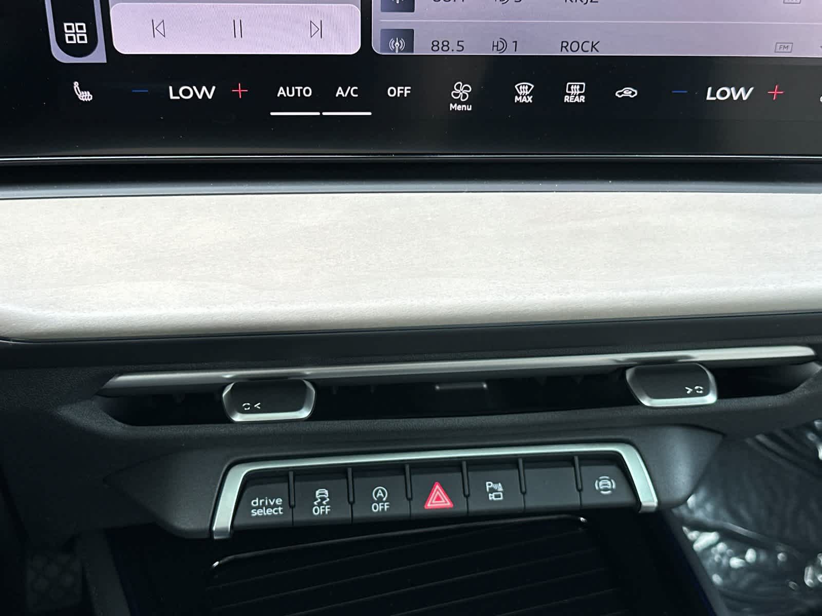 New 2026 Audi Q3 quattro 2.0T AWD/4WD image 21