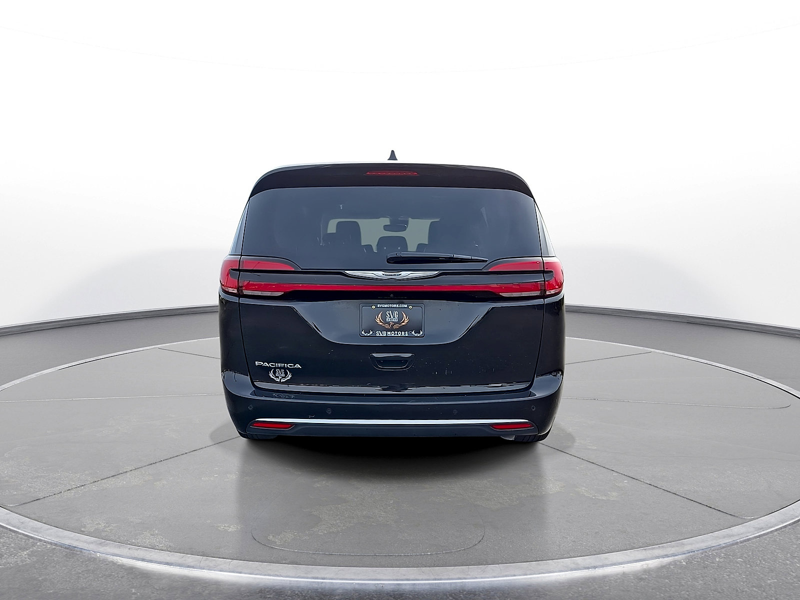 Used 2024 Chrysler Pacifica Touring-L FWD image 7