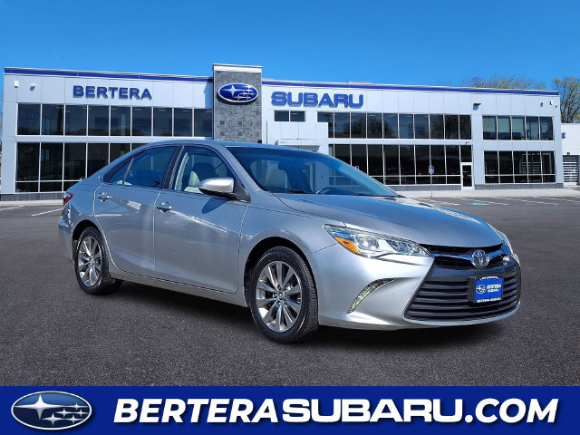Used 2015 Toyota Camry XLE FWD image 1