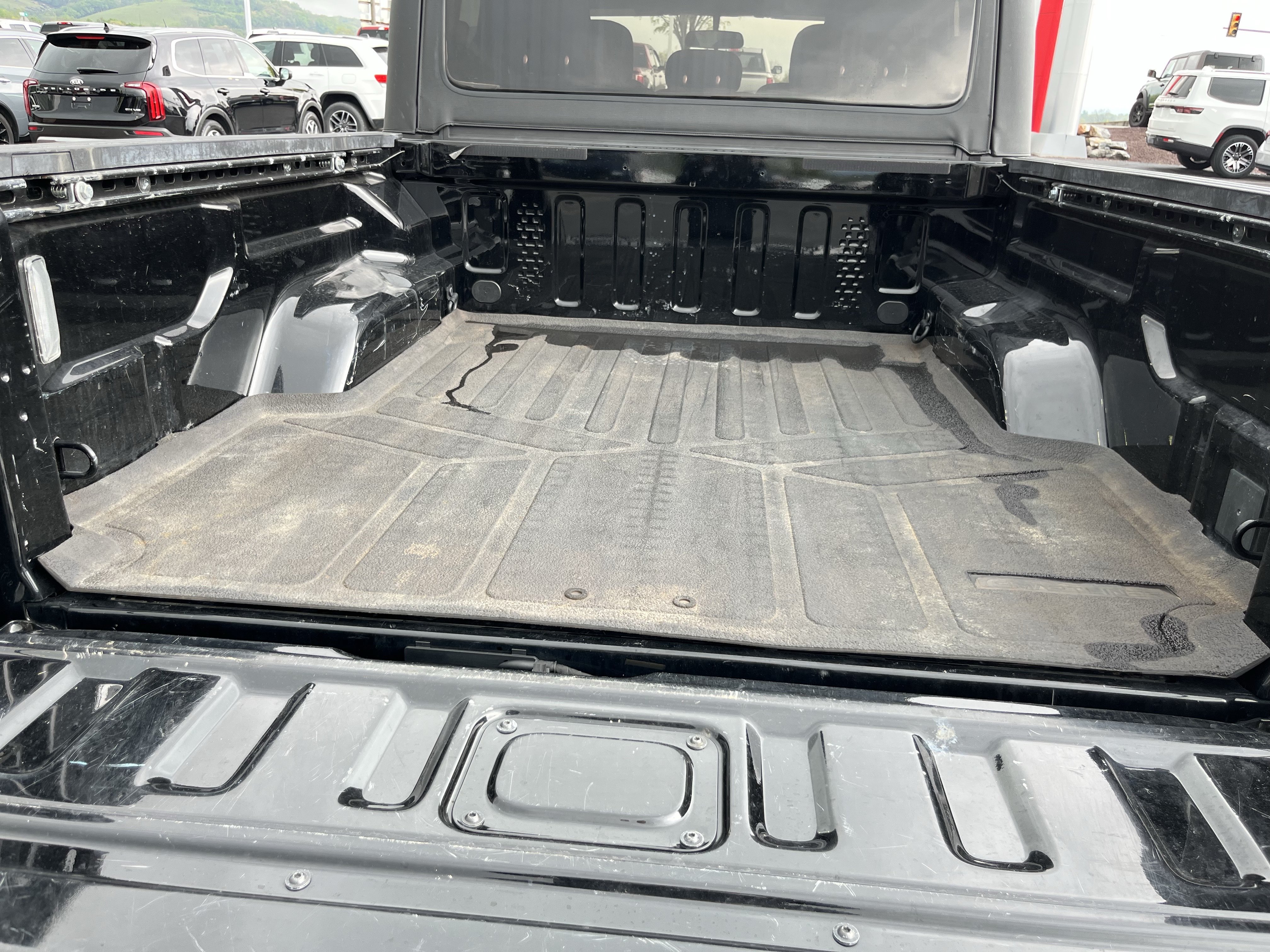 Used 2021 Jeep Gladiator Sport AWD/4WD image 5