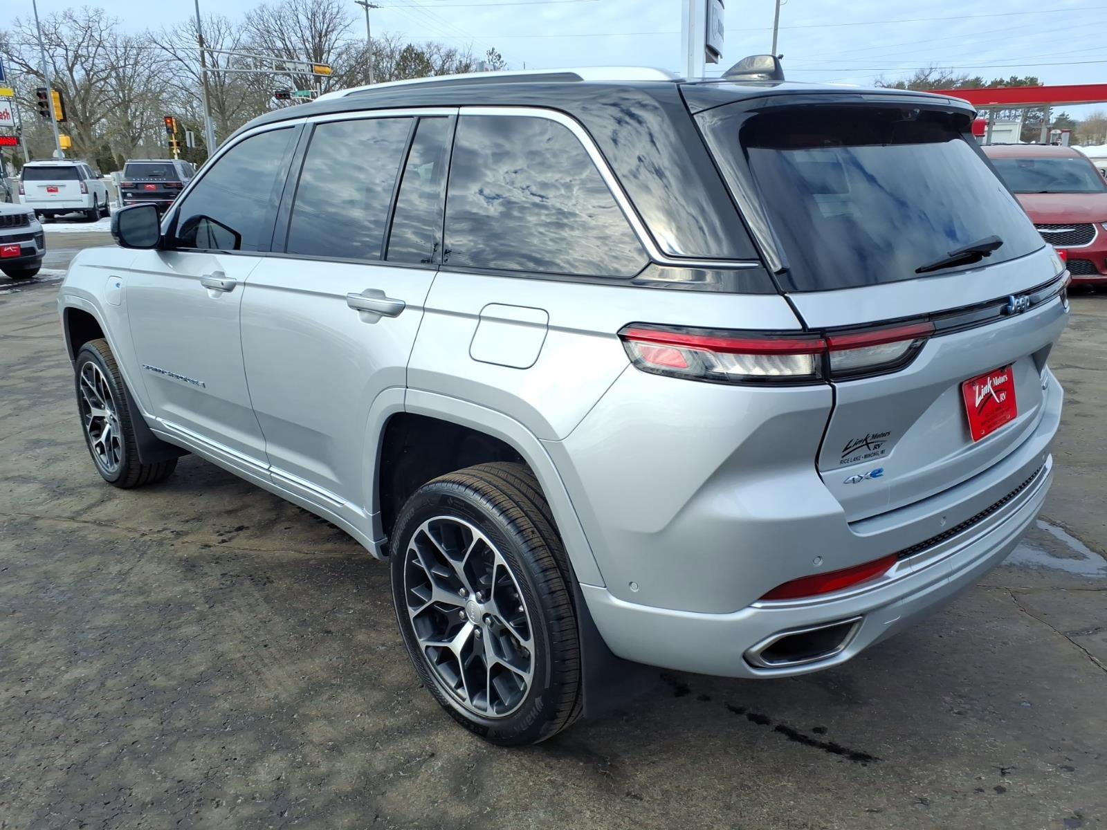 Used 2022 Jeep Grand Cherokee Summit image 6