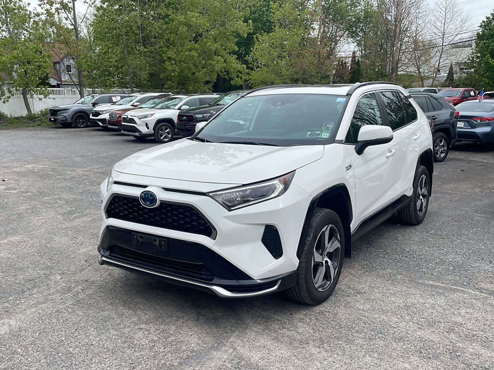 Used 2021 Toyota RAV4 SE w/ Weather & Moonroof Package AWD/4WD image 1