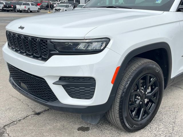 Used 2024 Jeep Grand Cherokee Altitude image 38