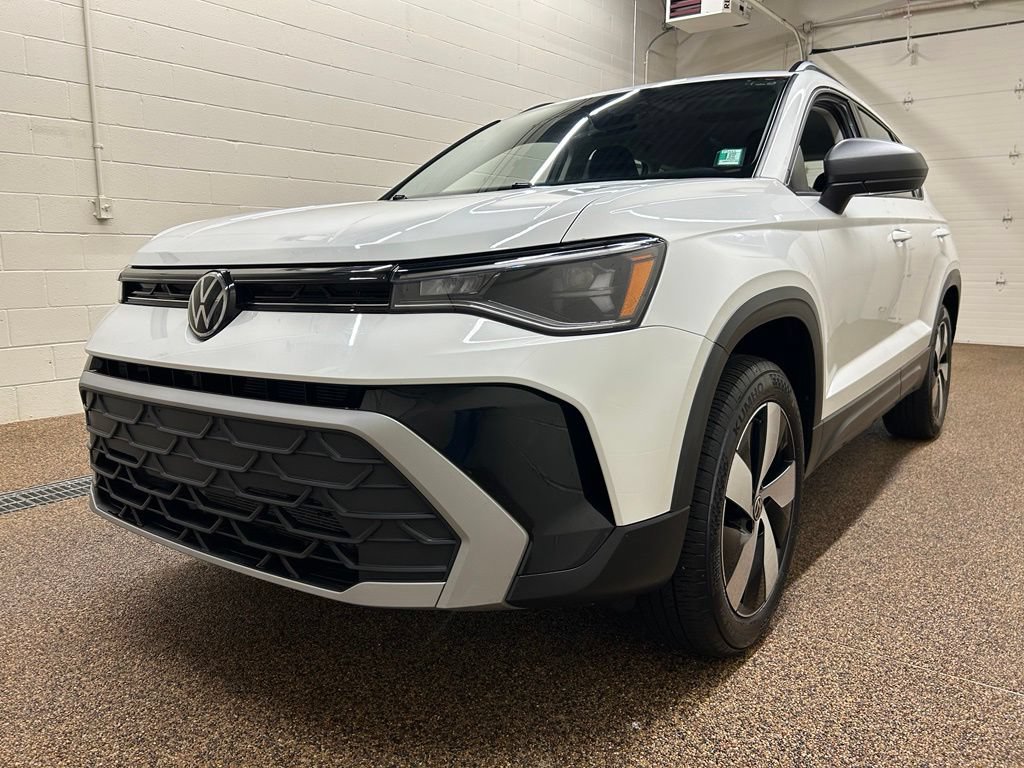 Used 2025 Volkswagen Taos S AWD/4WD image 5