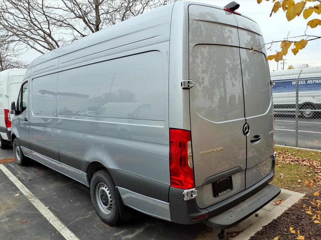 New 2025 Mercedes-Benz Sprinter 2500 image 21