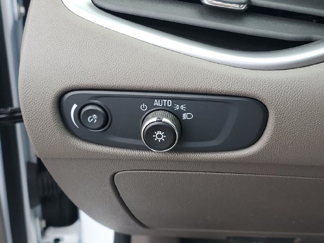 Certified 2025 Chevrolet Malibu LS FWD image 18