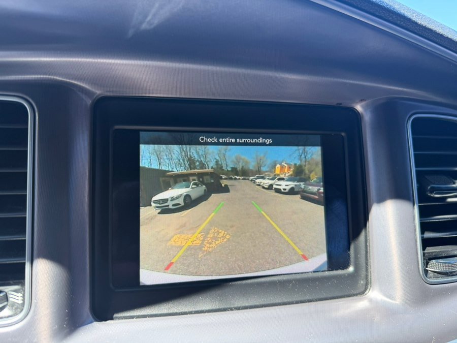 Used 2019 Dodge Charger SXT w/ Leather Interior Group image 32