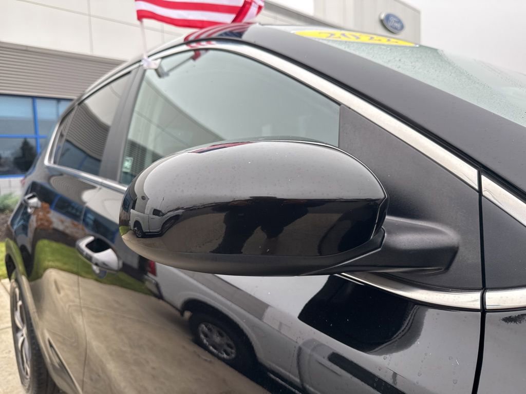 Used 2022 Kia Sportage LX image 14