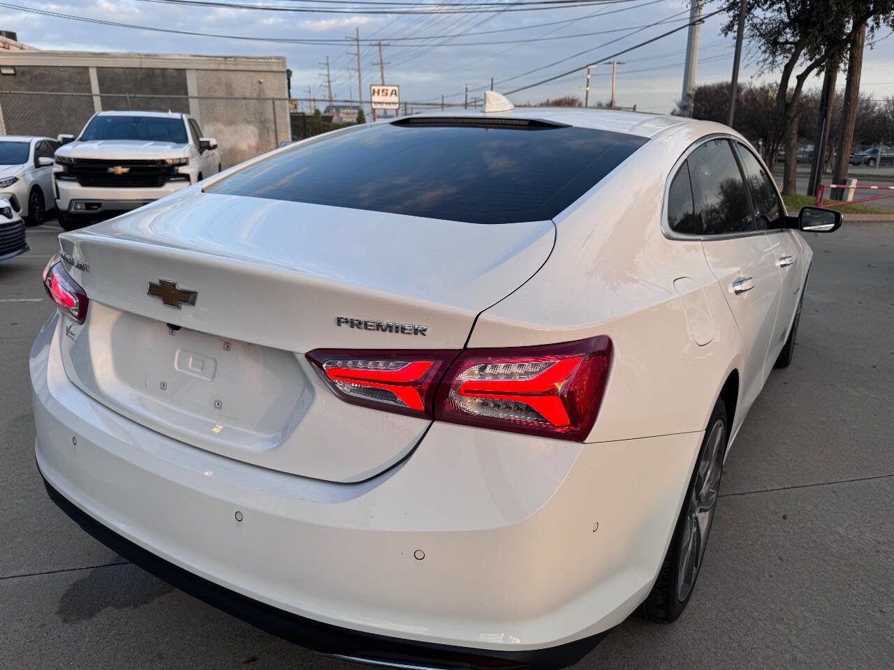 Used 2019 Chevrolet Malibu Premier w/ Sun and Wheel Package image 6