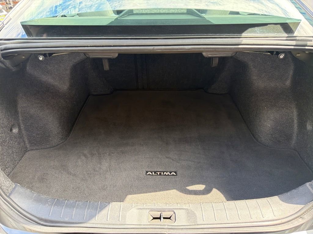 Used 2024 Nissan Altima 2.5 SV image 17