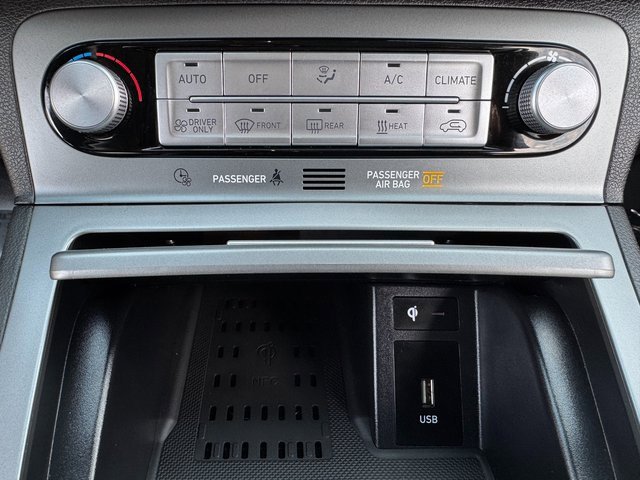 Used 2023 Hyundai Kona Limited image 27