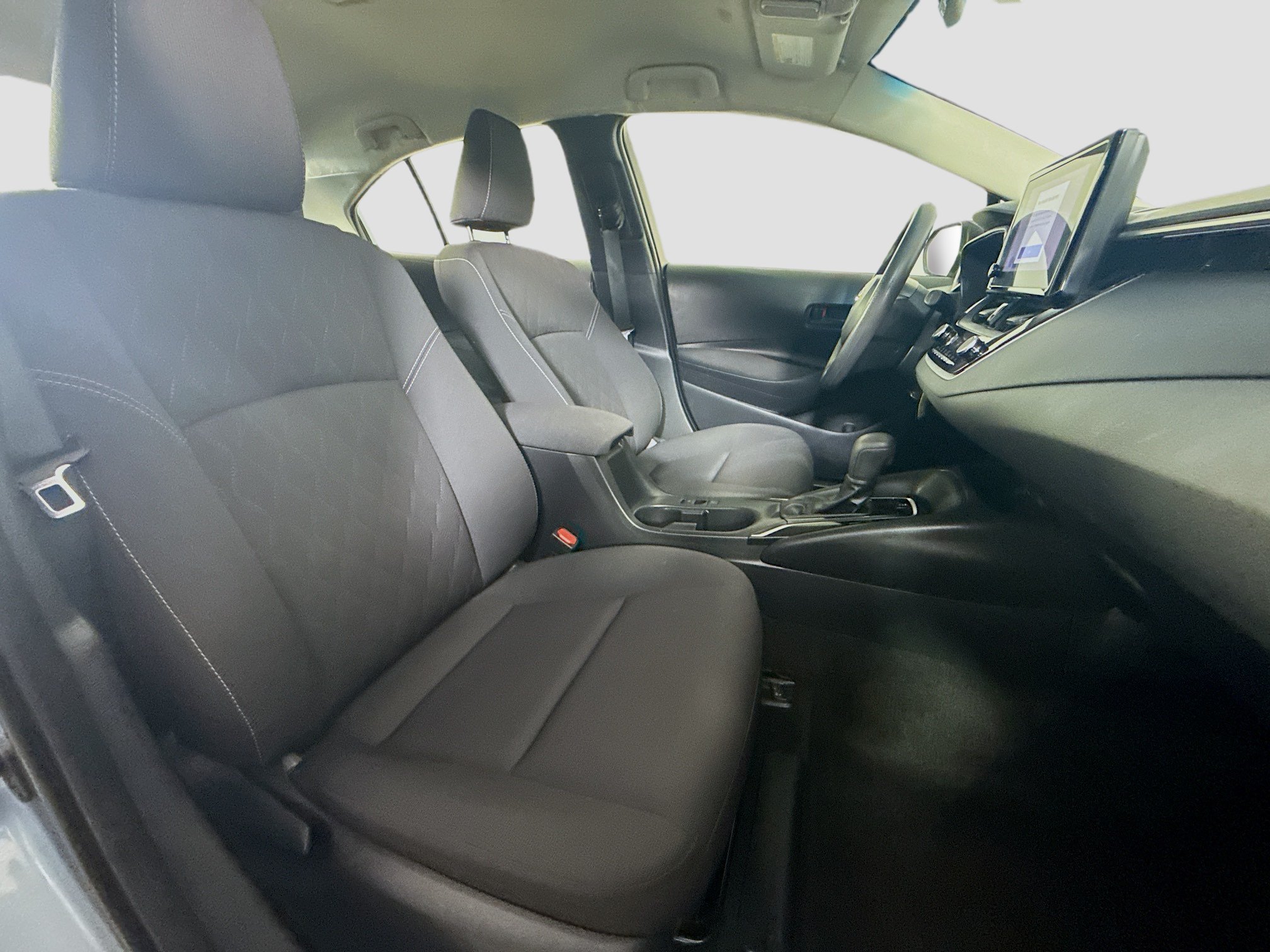 Used 2023 Toyota Corolla LE FWD image 29