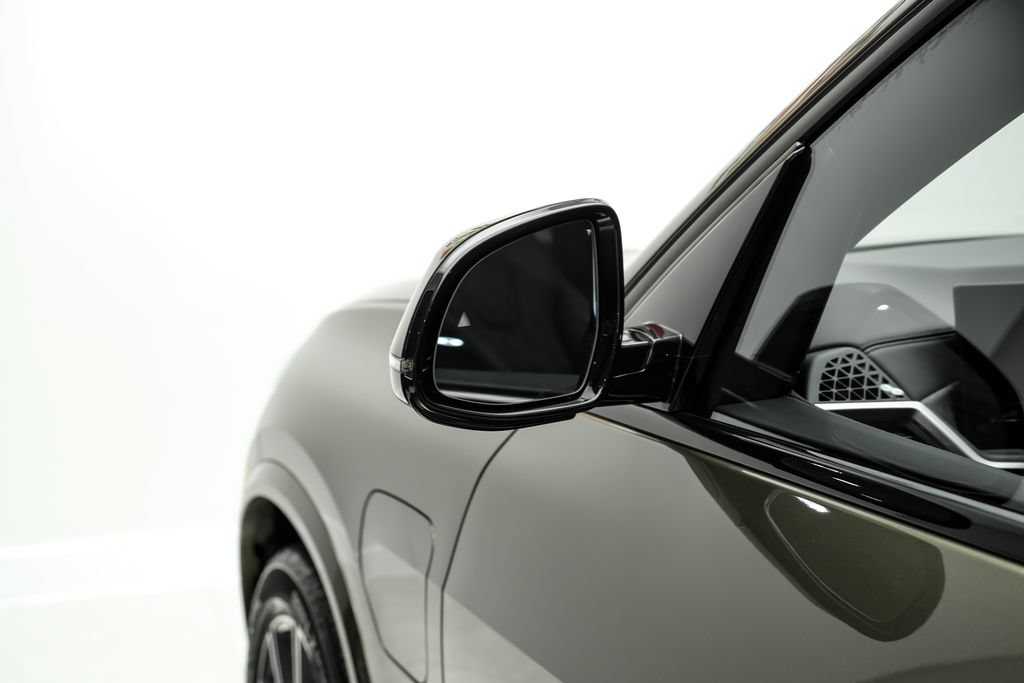 Used 2024 BMW X5 xDrive50e w/ M Sport Package AWD/4WD image 40