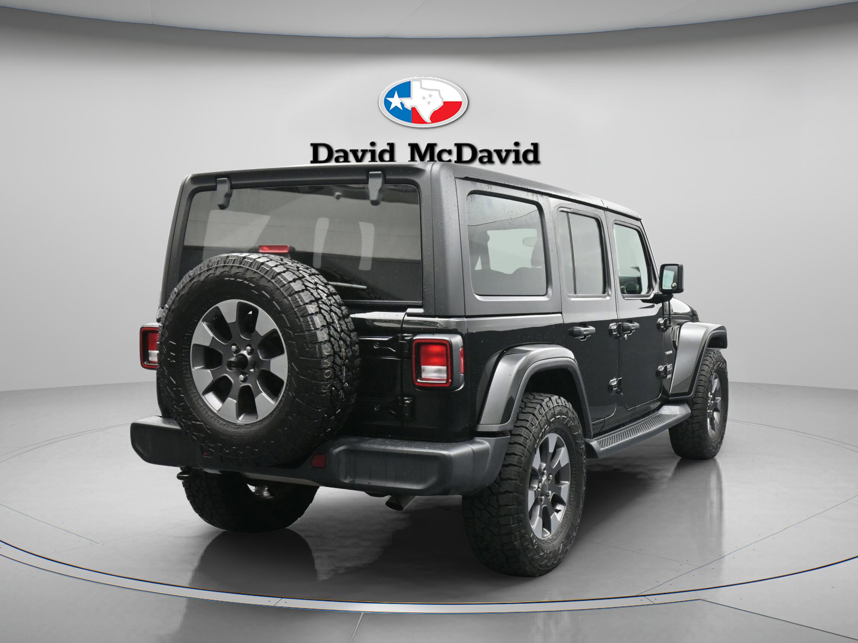 Used 2018 Jeep Wrangler Unlimited Sahara AWD/4WD image 8