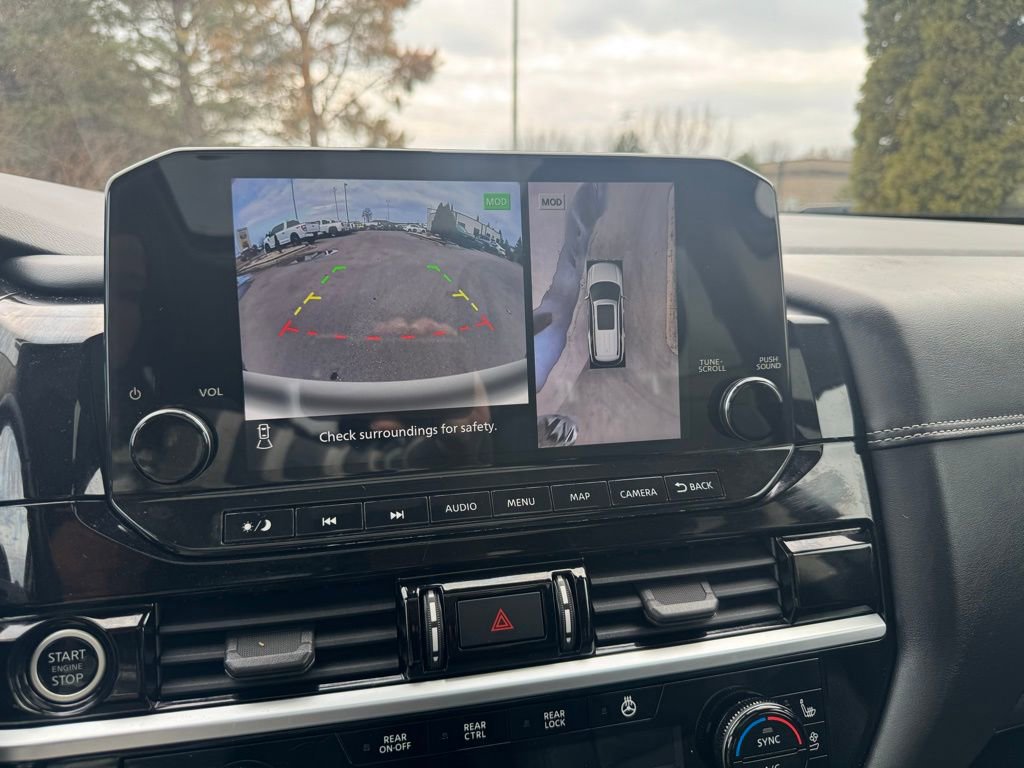 Used 2022 Nissan Pathfinder Platinum image 35