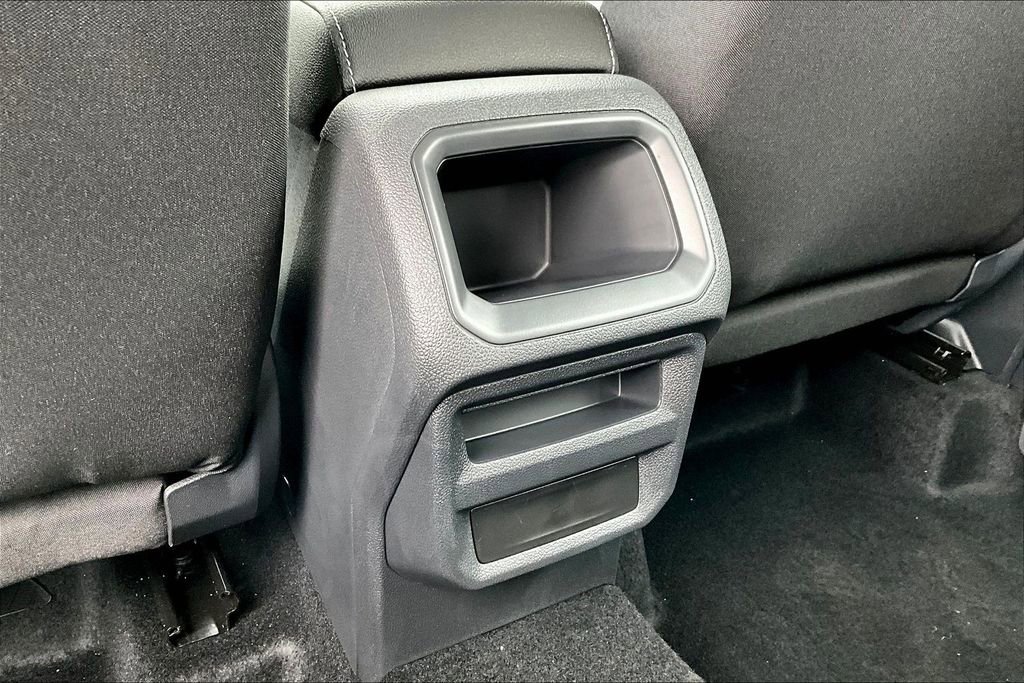 New 2026 Volkswagen Taos S image 9