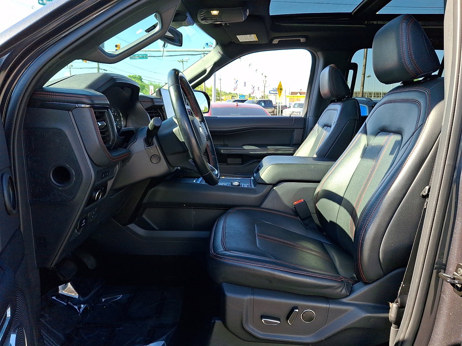 Used 2023 Ford Expedition Max Limited AWD/4WD image 12