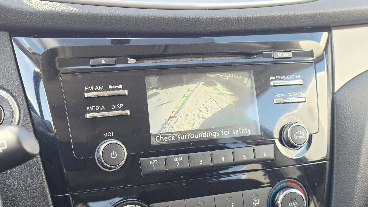 Used 2014 Nissan Rogue SV image 17