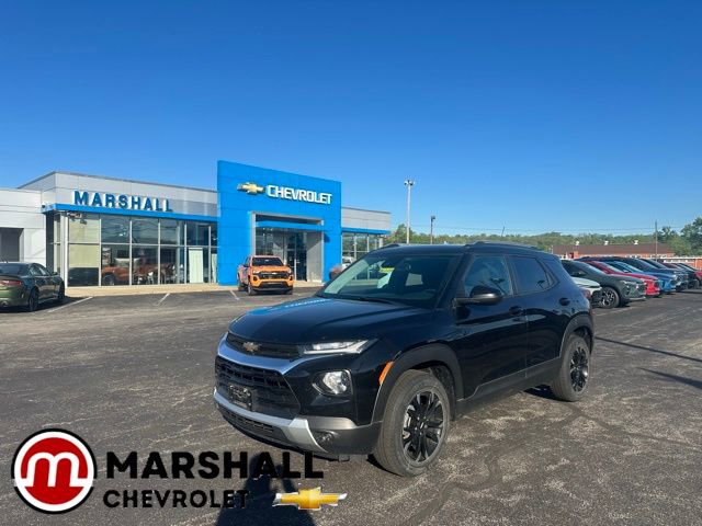 Used 2022 Chevrolet TrailBlazer LT w/ Convenience Package AWD/4WD image 1