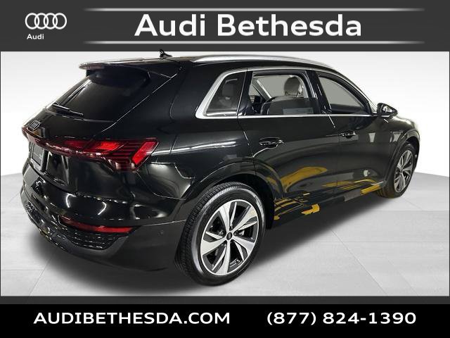 Certified 2024 Audi Q8 e-tron Premium Plus w/ Premium Plus Package AWD/4WD image 7