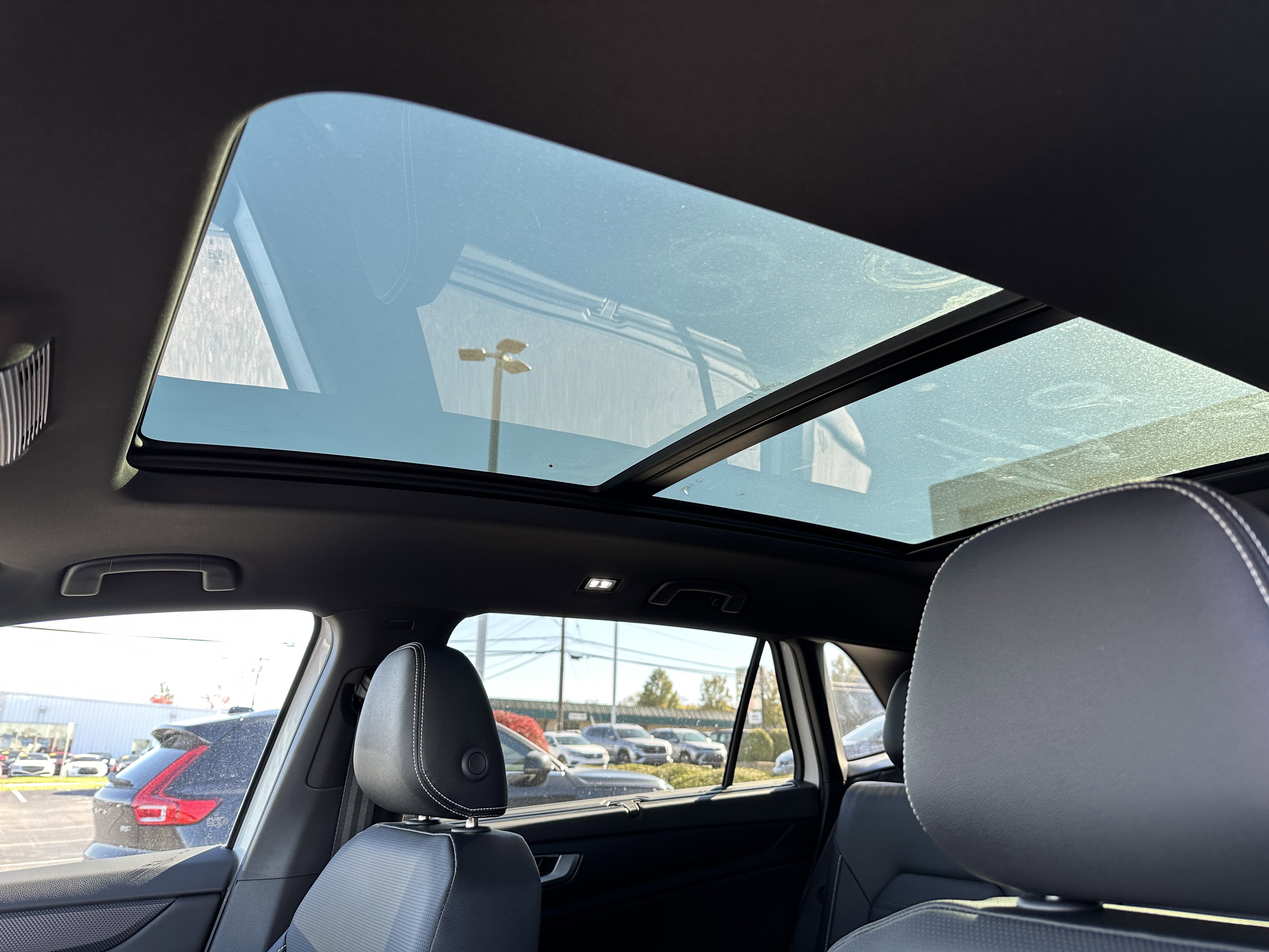 New 2026 Volkswagen Atlas Cross Sport SEL R-Line image 24