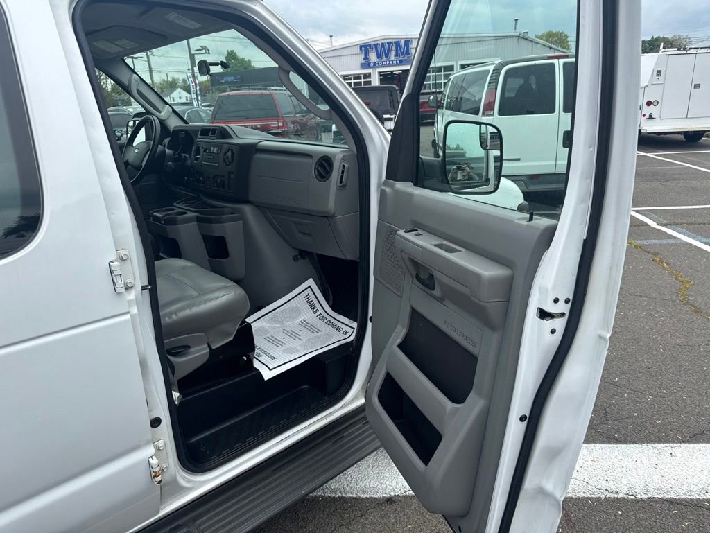 Used 2014 Ford E-350 and Econoline 350 XL w/ Power Windows & Locks Group RWD image 31