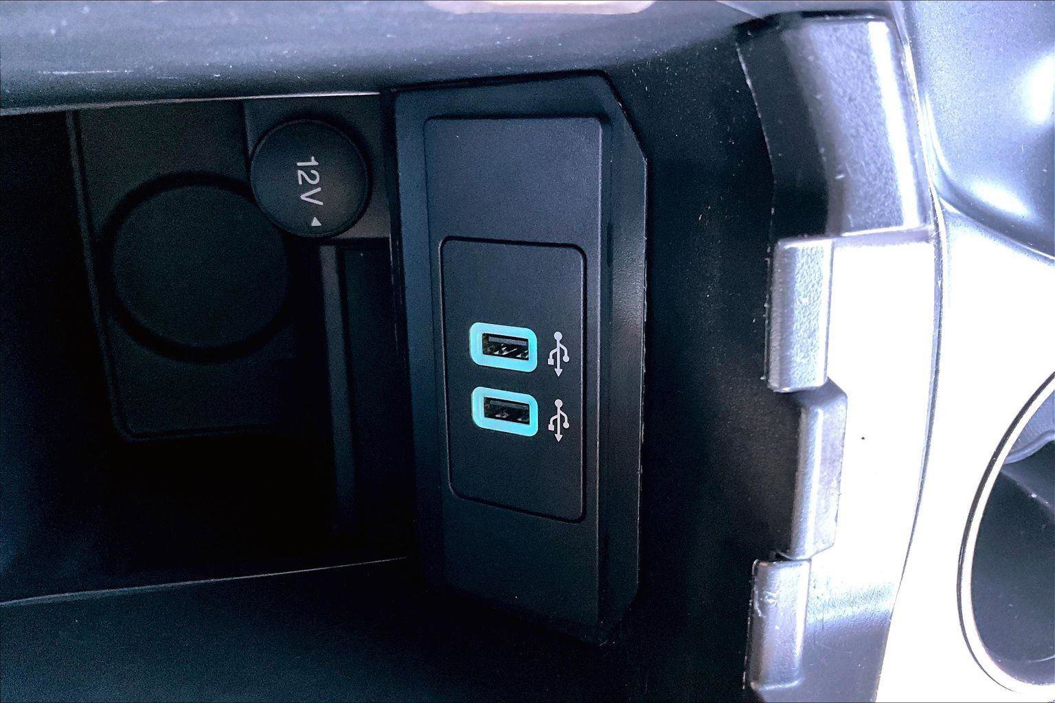 Used 2017 Ford C-MAX Energi SE w/ Equipment Group 401A image 27