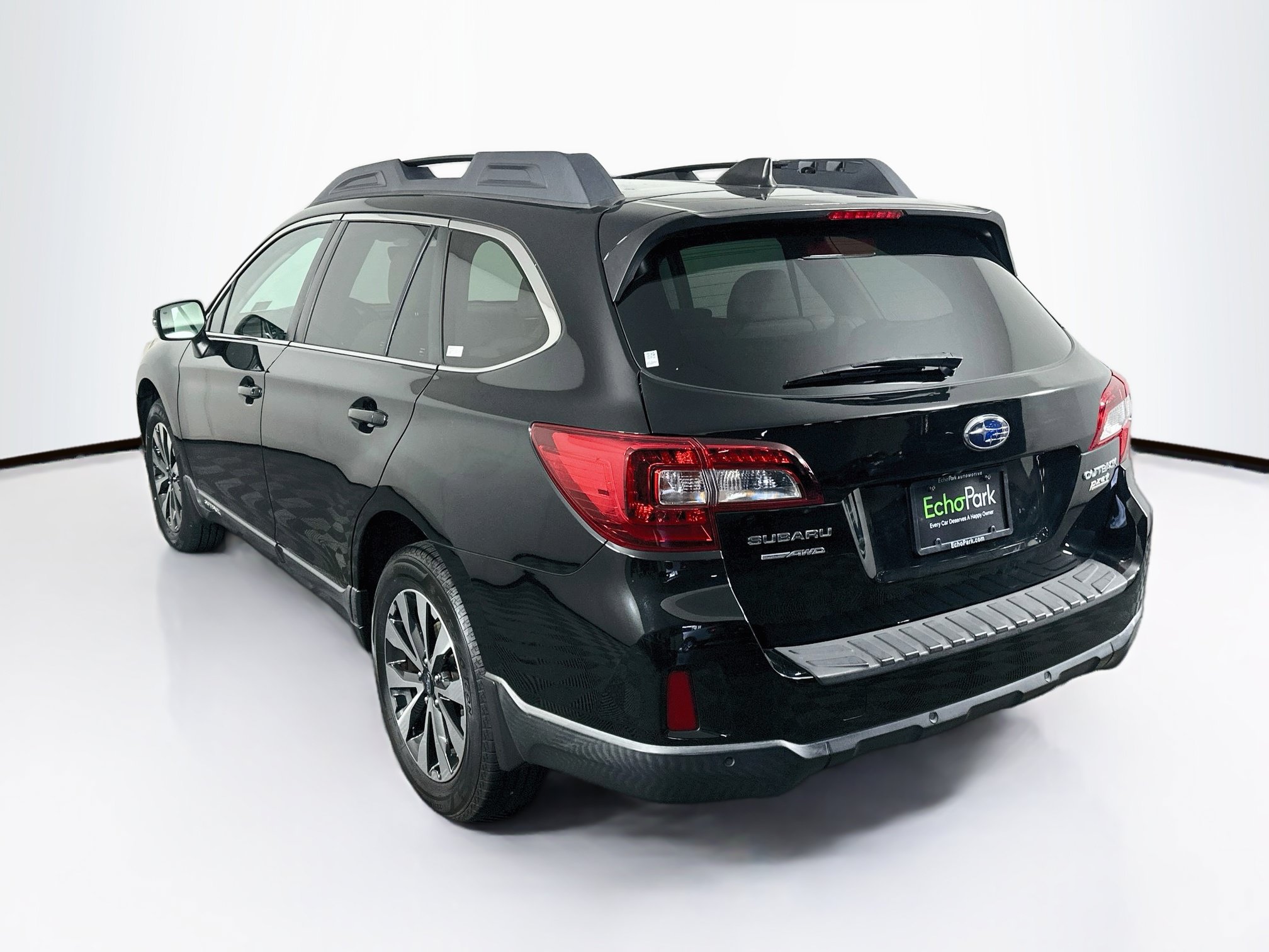 Used 2017 Subaru Outback 2.5i Limited AWD/4WD image 5