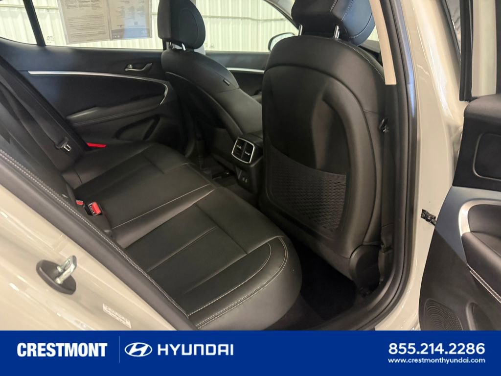 Used 2024 Genesis G70 2.5T AWD/4WD image 23