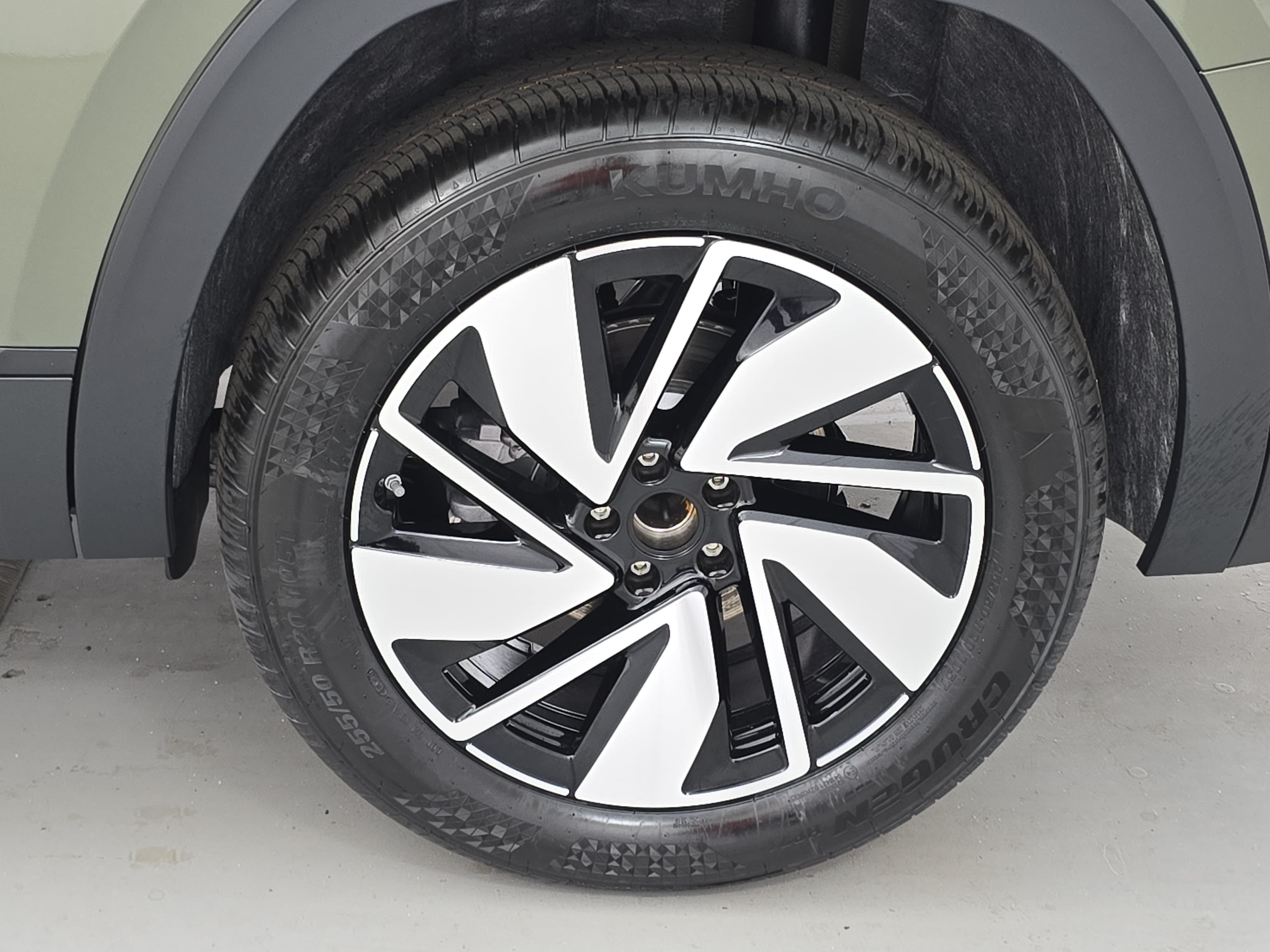 New 2026 Volkswagen Atlas SE FWD image 35