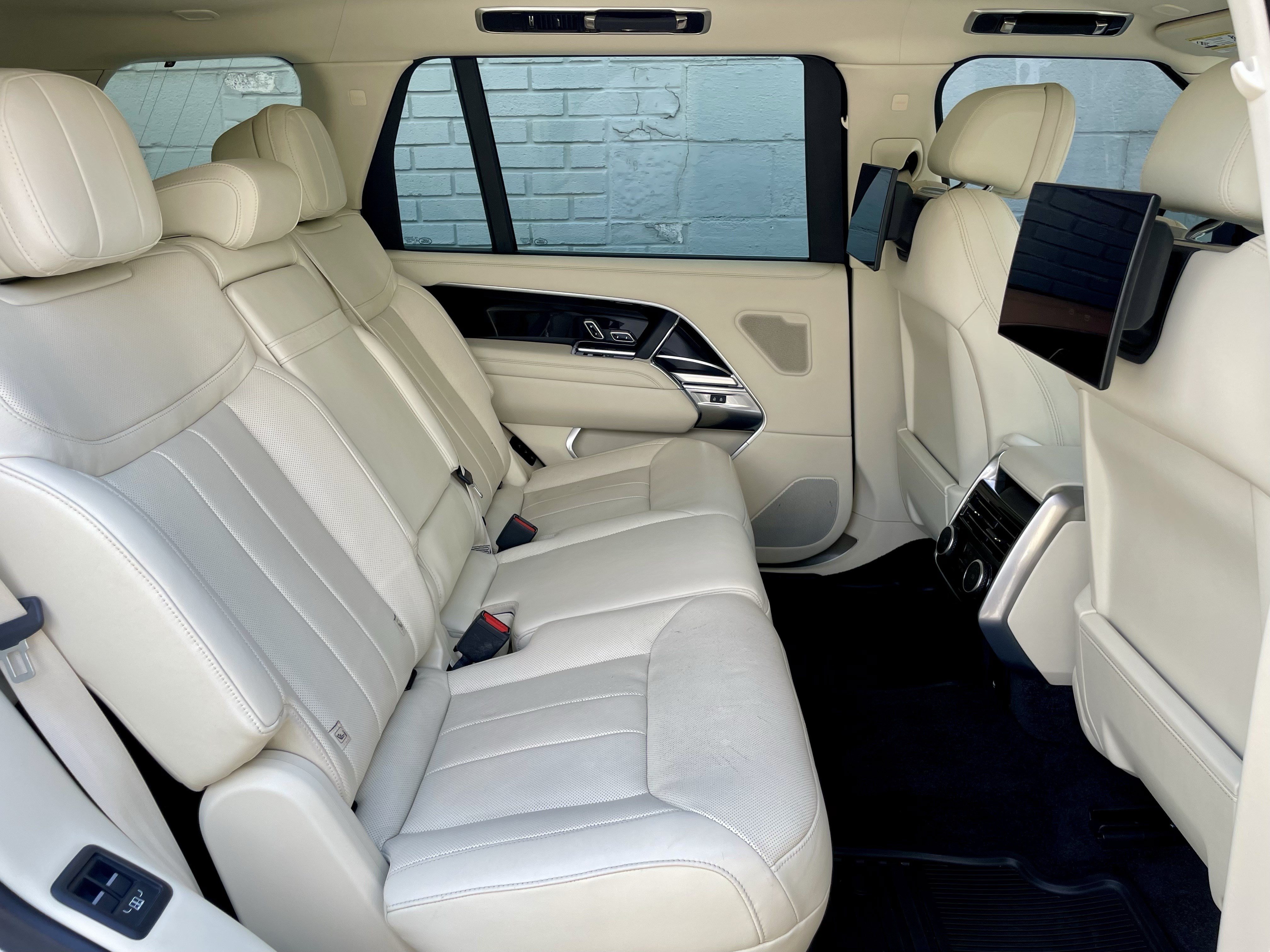 Certified 2023 Land Rover Range Rover Long Wheelbase Autobiography AWD/4WD image 31
