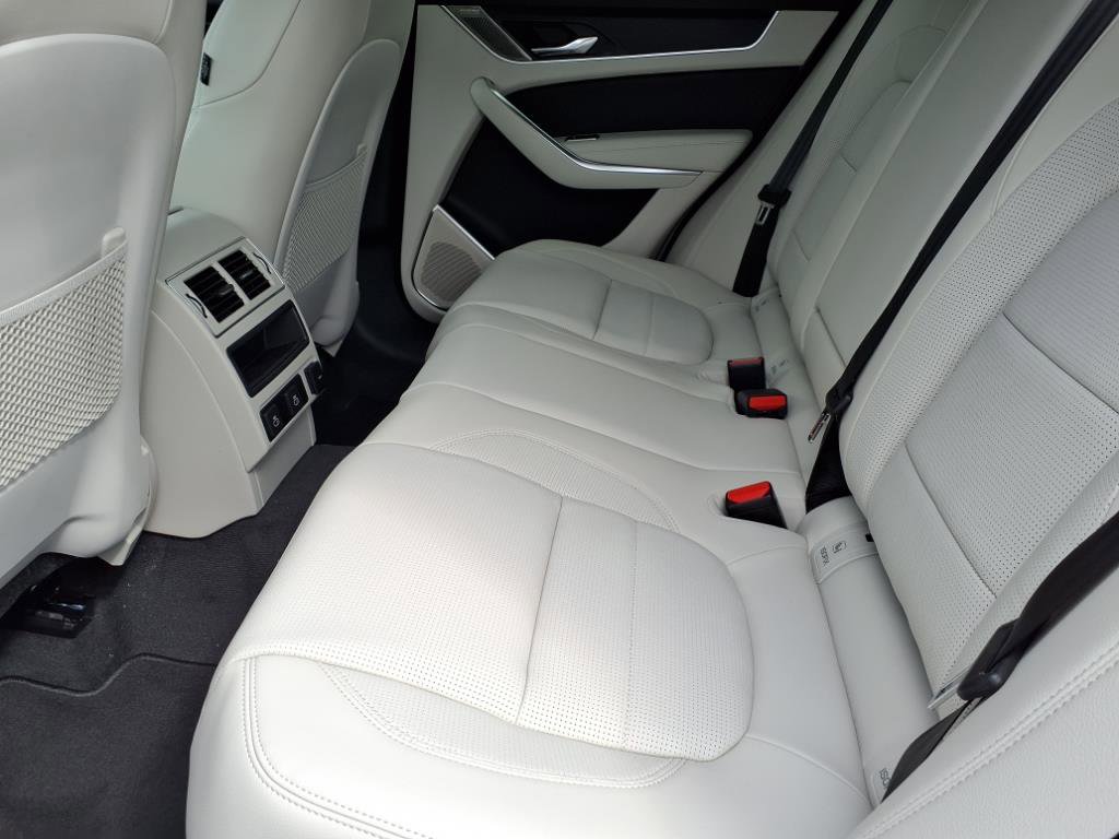 New 2026 Jaguar F-PACE R-Dynamic S image 5