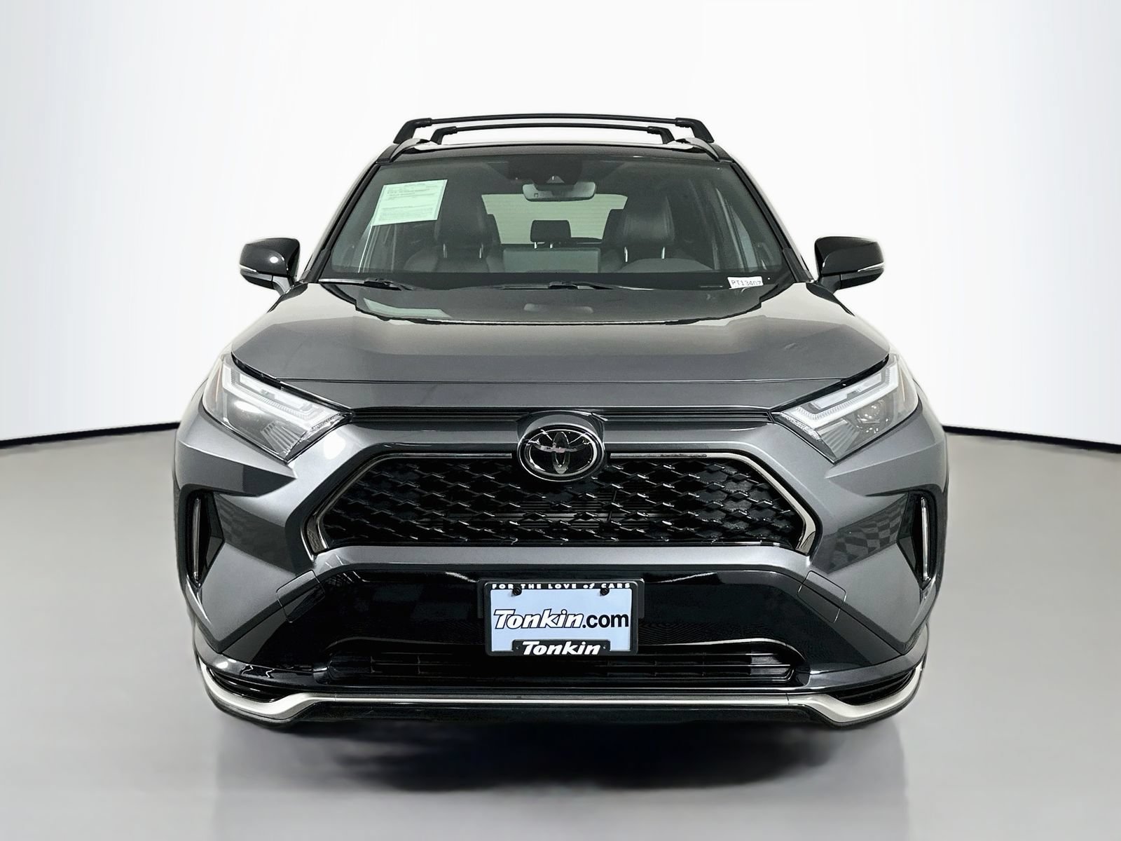Certified 2025 Toyota RAV4 XSE w/ Weather Package AWD/4WD image 2