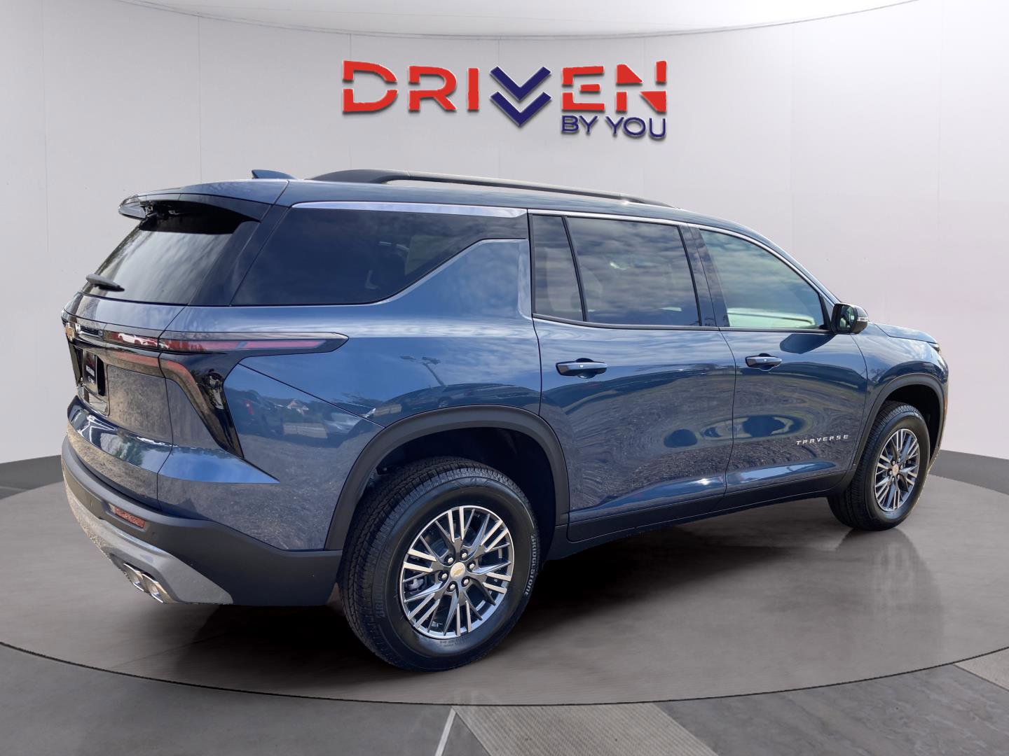 New 2026 Chevrolet Traverse LT w/ Driver Confidence Package image 5