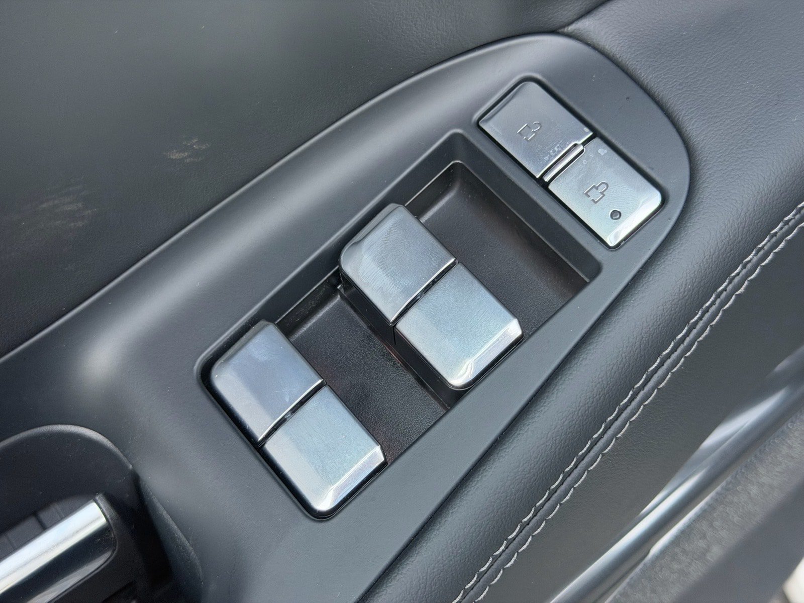 New 2027 Lincoln Navigator Reserve w/ Jet Appearance Package AWD/4WD image 26
