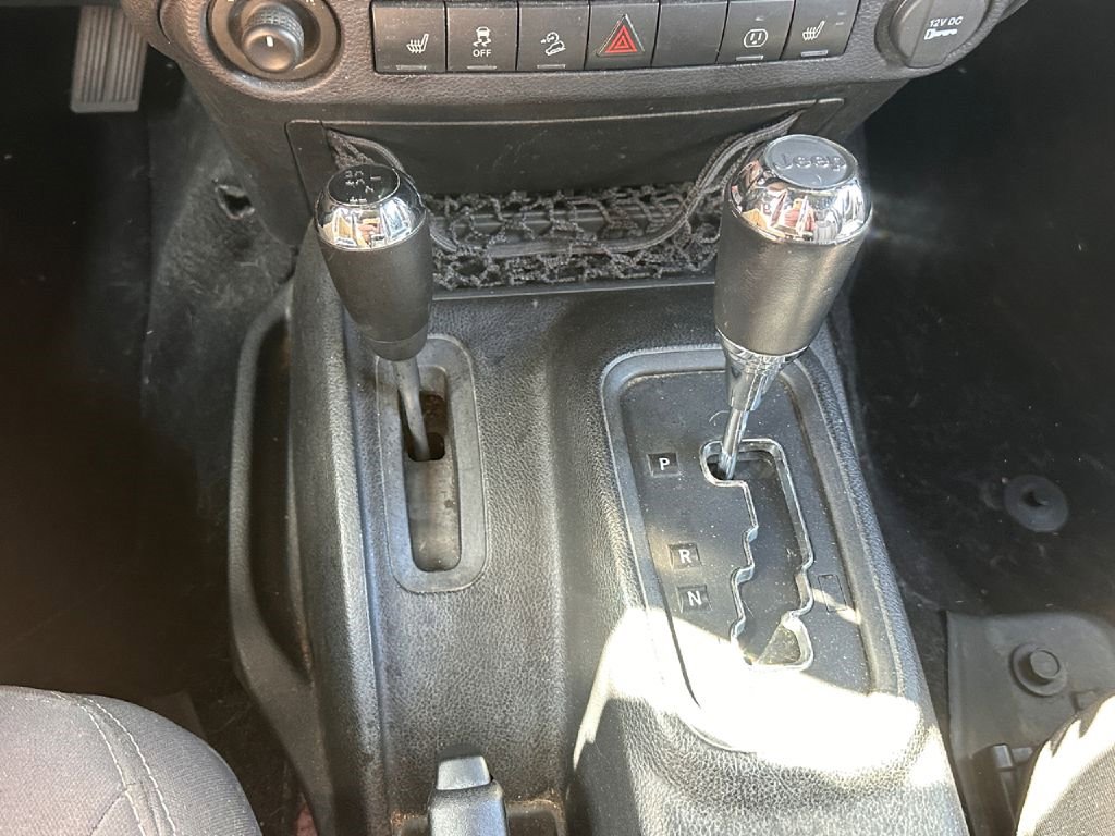 Used 2016 Jeep Wrangler Unlimited Sahara w/ Dual Top Group image 10