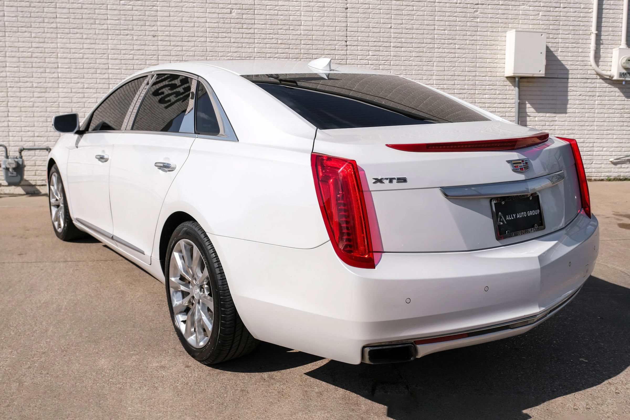 Used 2016 Cadillac XTS Premium FWD image 10