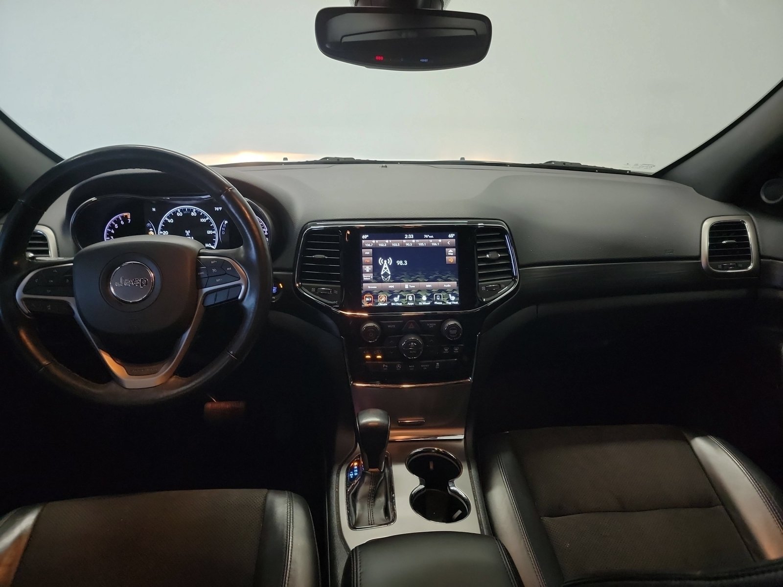 Used 2020 Jeep Grand Cherokee Altitude AWD/4WD image 15