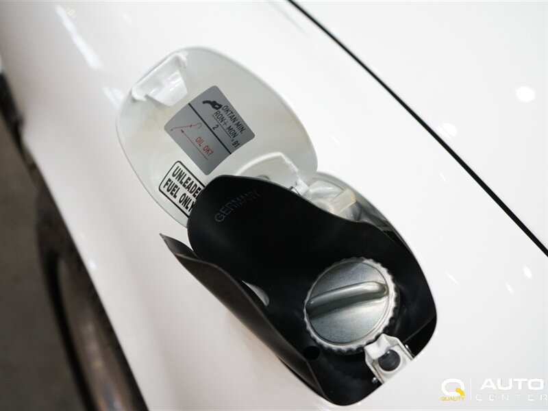 Used 1987 Porsche 911 Carrera RWD image 14