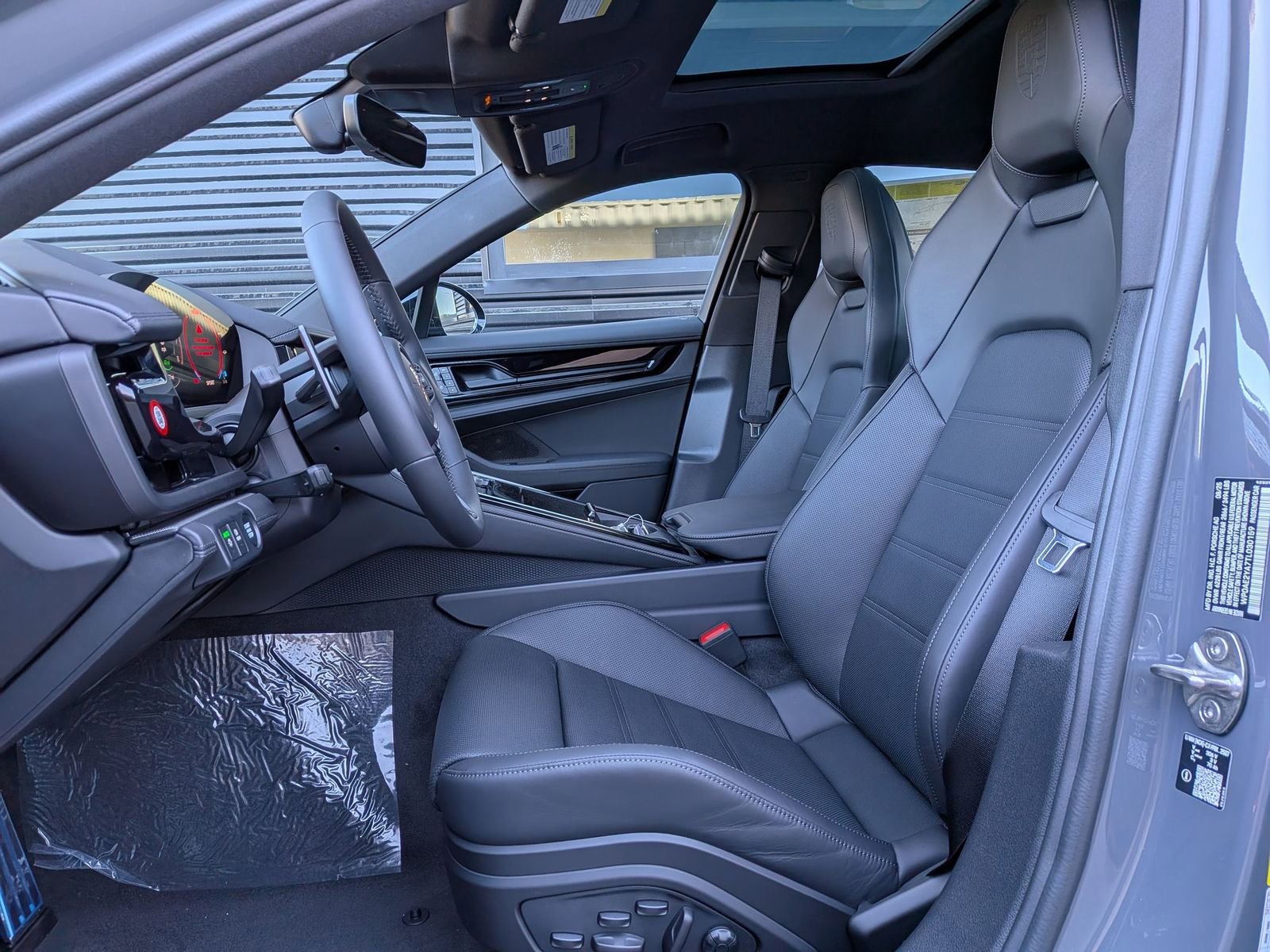 New 2026 Porsche Panamera 4 image 5