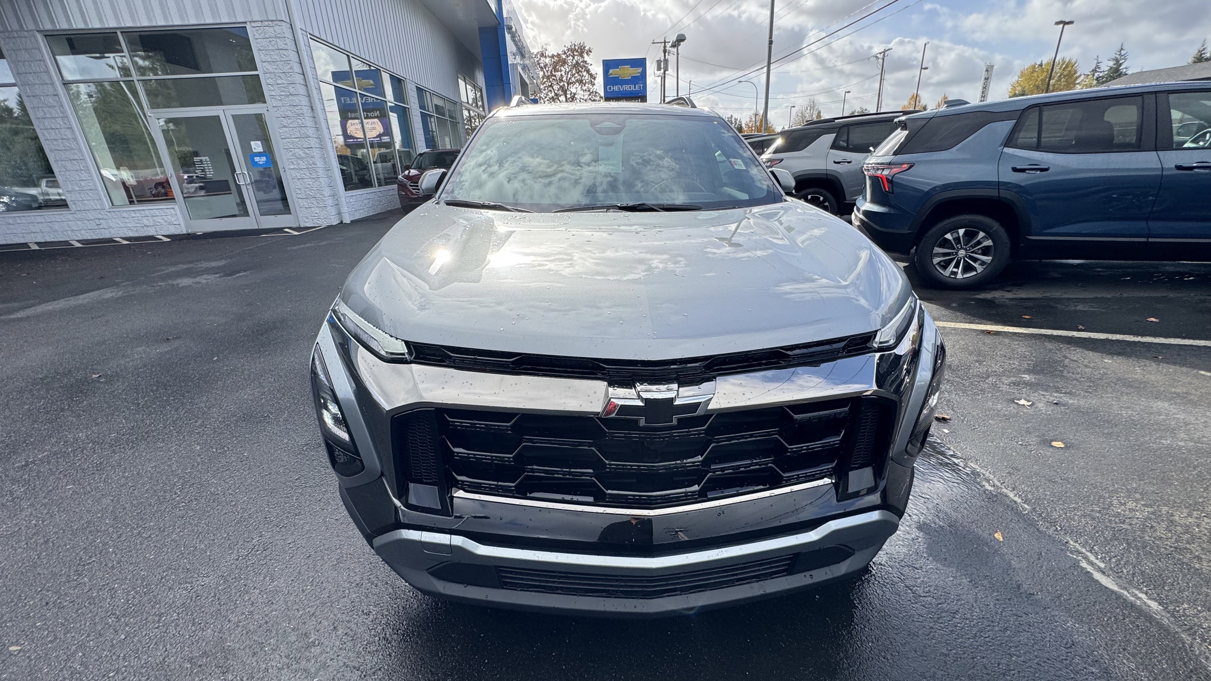 New 2026 Chevrolet Equinox ACTIV image 3